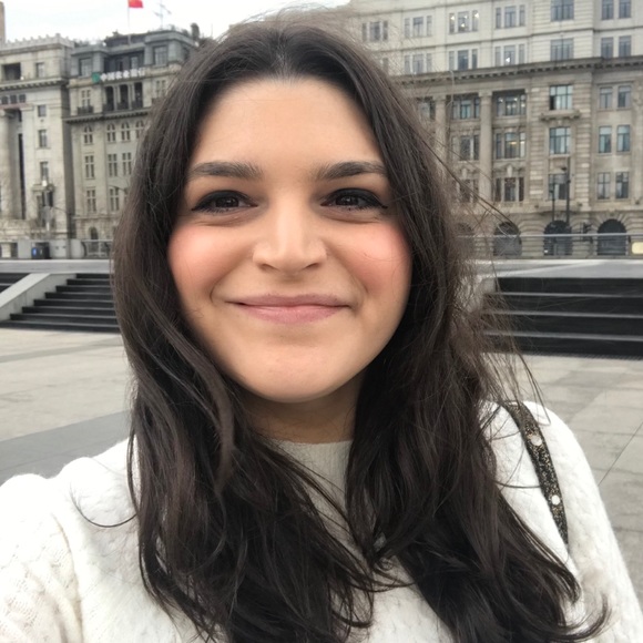 Meet your Posher, Cindy 👋🏻 - Picture 4 of 9